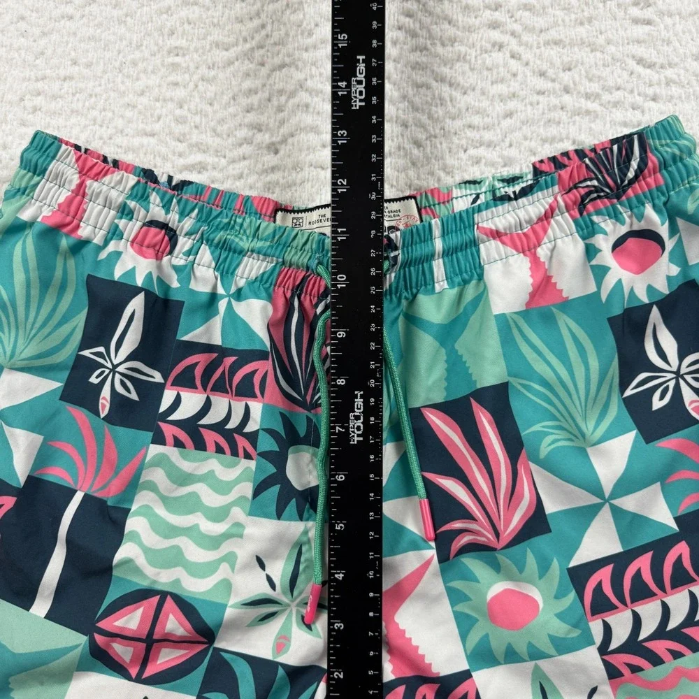 Rsvlts Swim Trunks Mens Large Green Tiki Retro Geometric Logo Stretch Surfing